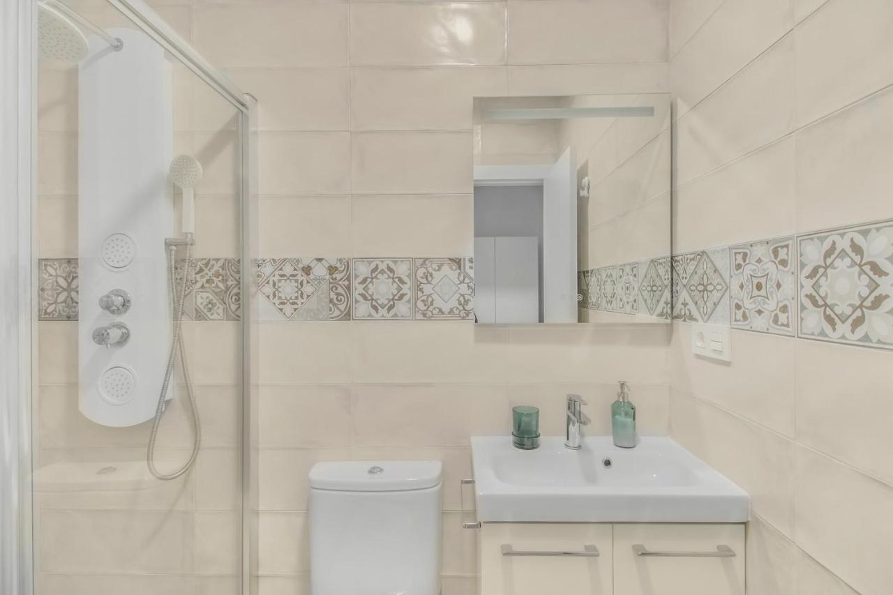 The Million Street Apartment Malaga Bagian luar foto
